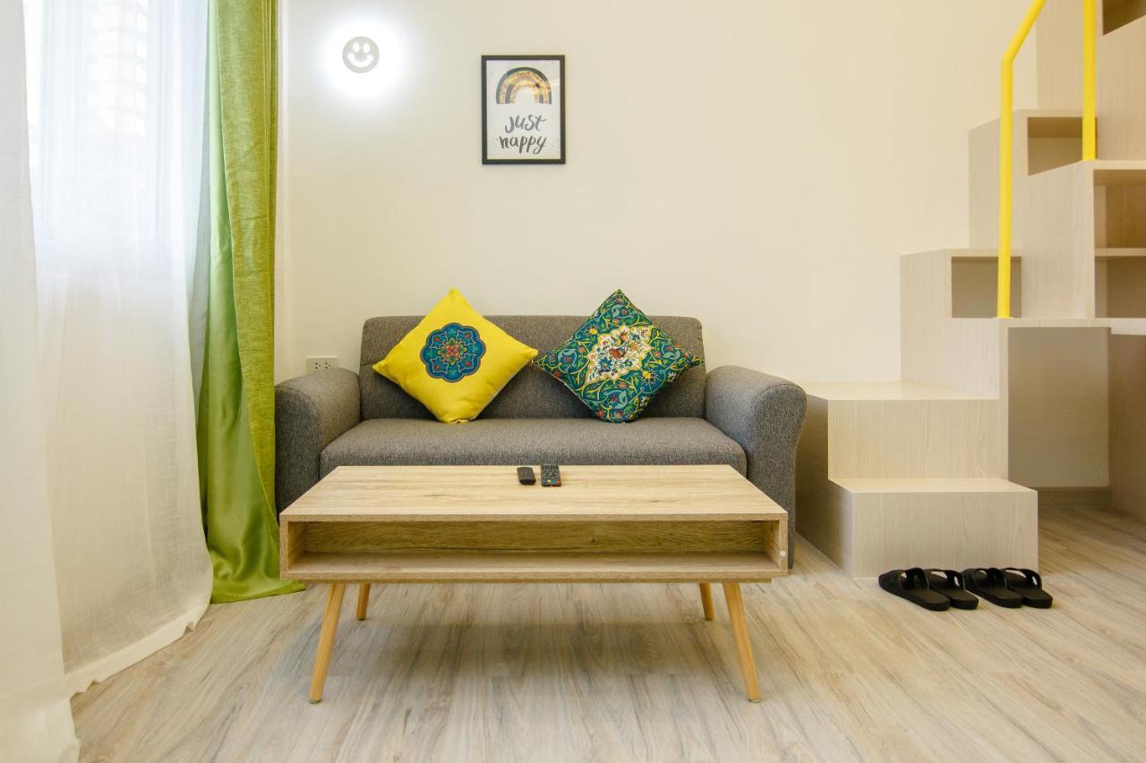 Folk Poshtel Asok Hostel Bangkok Bagian luar foto
