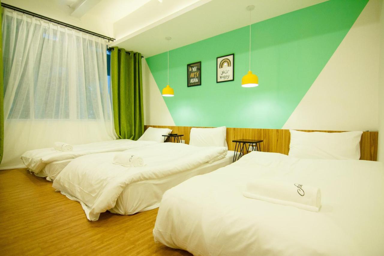 Folk Poshtel Asok Hostel Bangkok Bagian luar foto