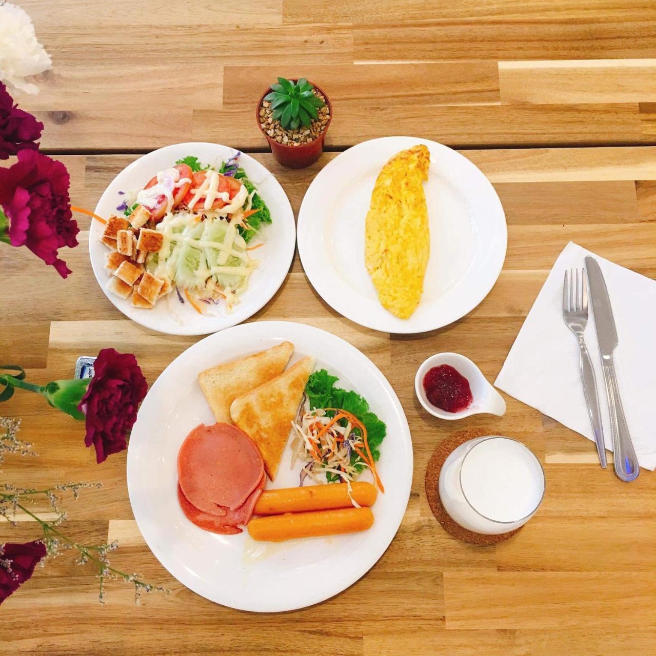Folk Poshtel Asok Hostel Bangkok Bagian luar foto